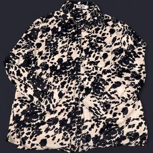 Women’s XL Velvet Soft Black and white cow print long sleeve button up shirt!